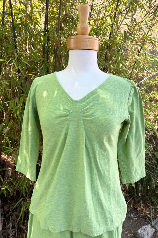 Cut Loose Linen Cotton Jersey 3/4 Sleeve Tuck Front Tee-Verde Green