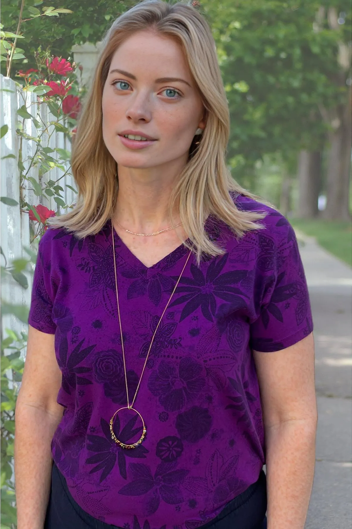 Prairie Cotton V-Neck Short Sleeve Relaxed Top-Indigo Floral