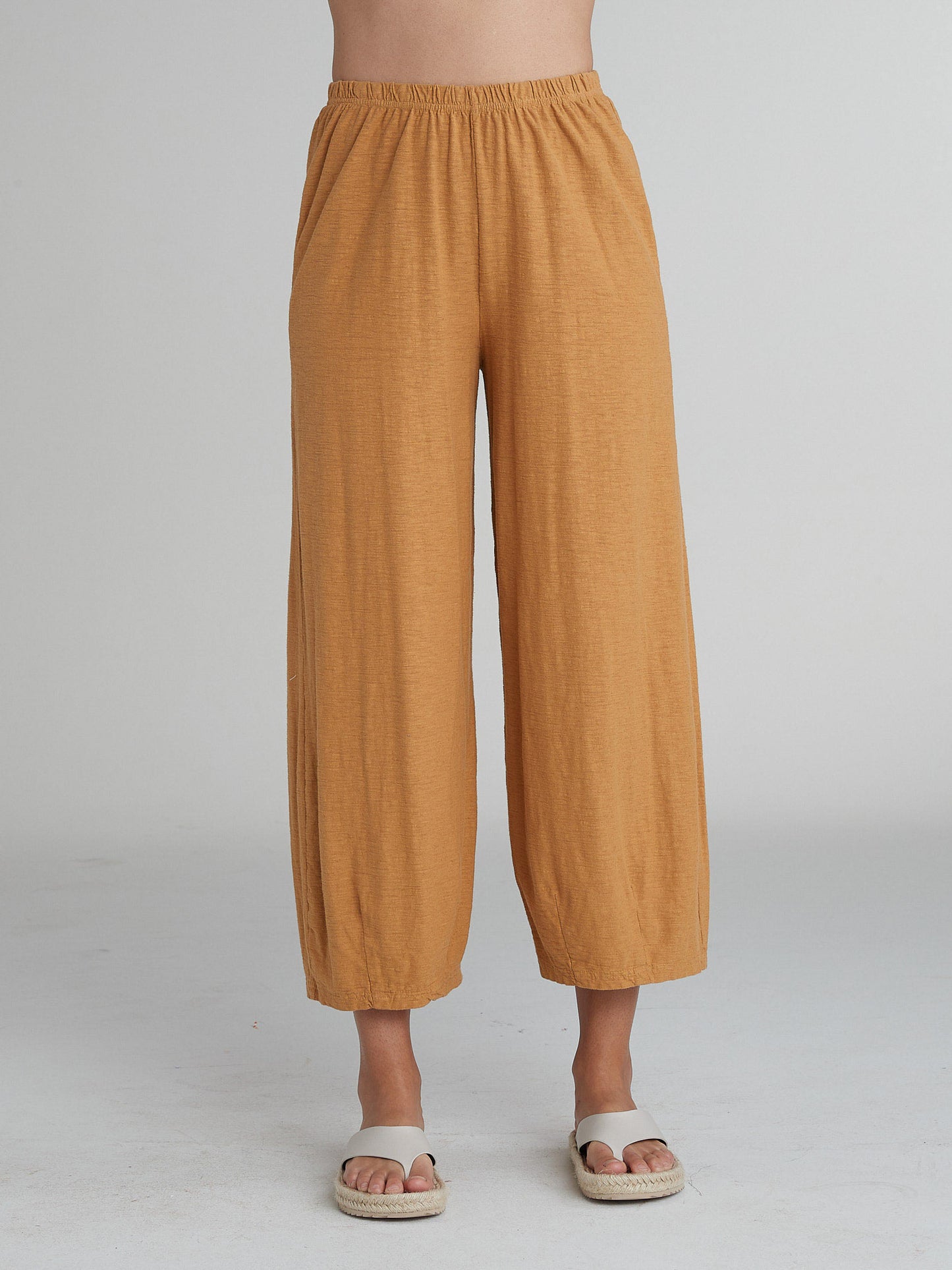 Cut Loose Fall Linen Cotton Jersey Cropped Pant w/Darts-Ink Jet