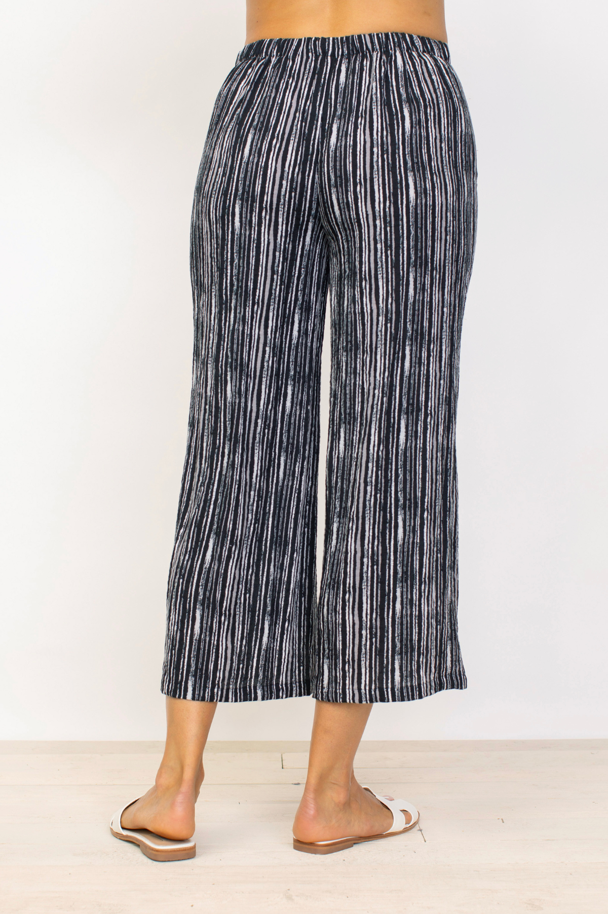 Habitat Clothing Express Travel Crop Stripe Pant