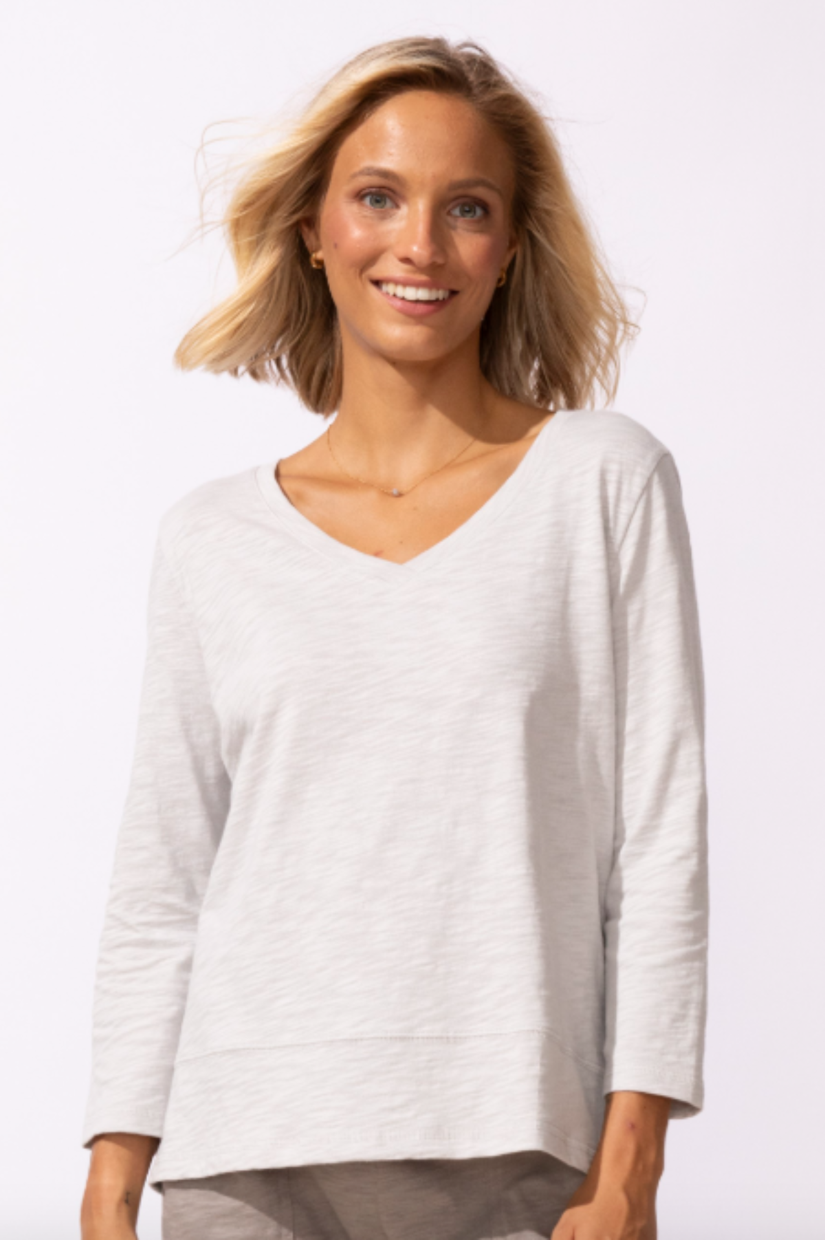 Escape by Habitat Easy V-Neck Tee- Dune 