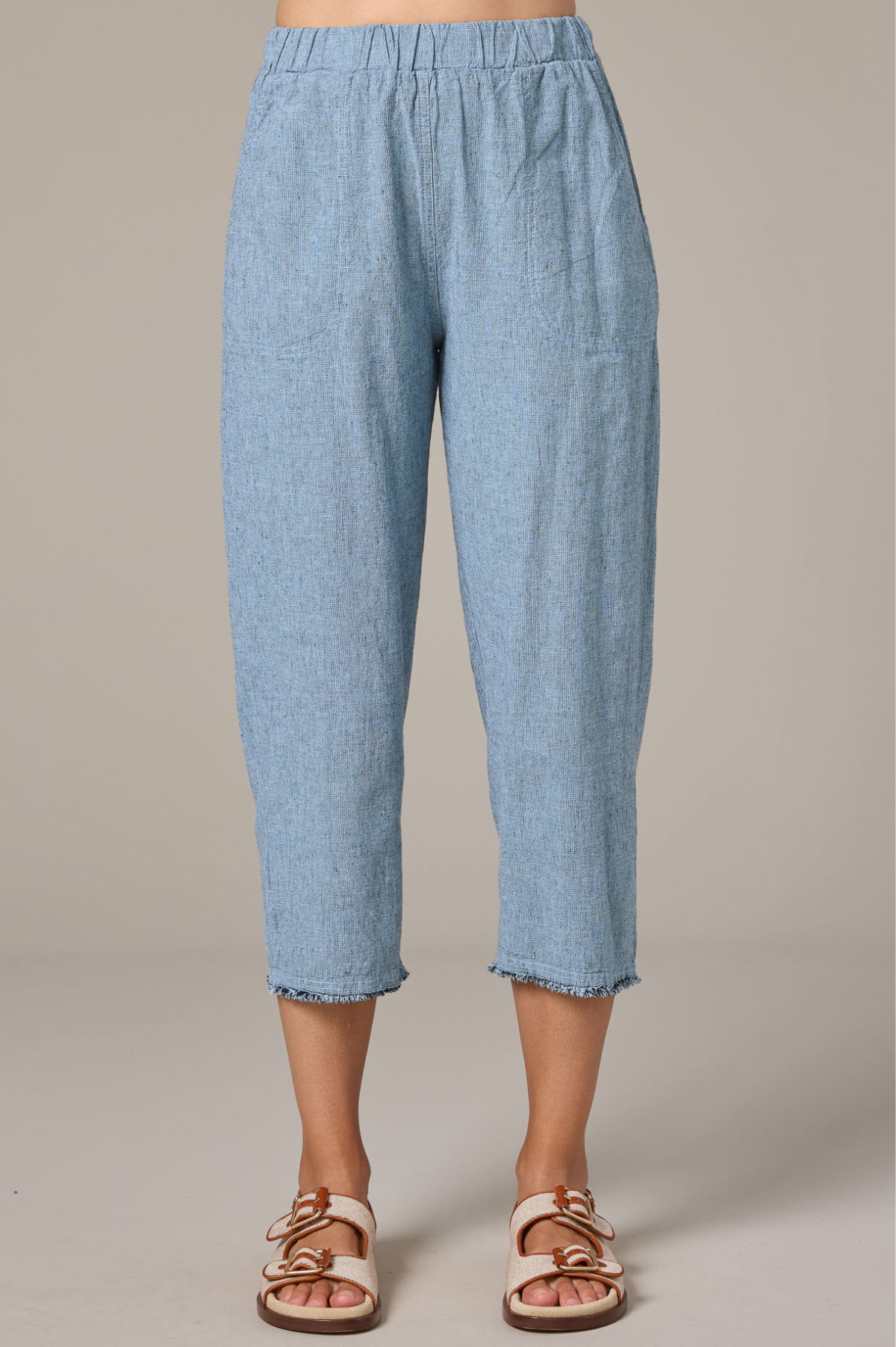 Cut Loose Crosshatch Linen Cotton Raw Edge Crop Pant for Spring 