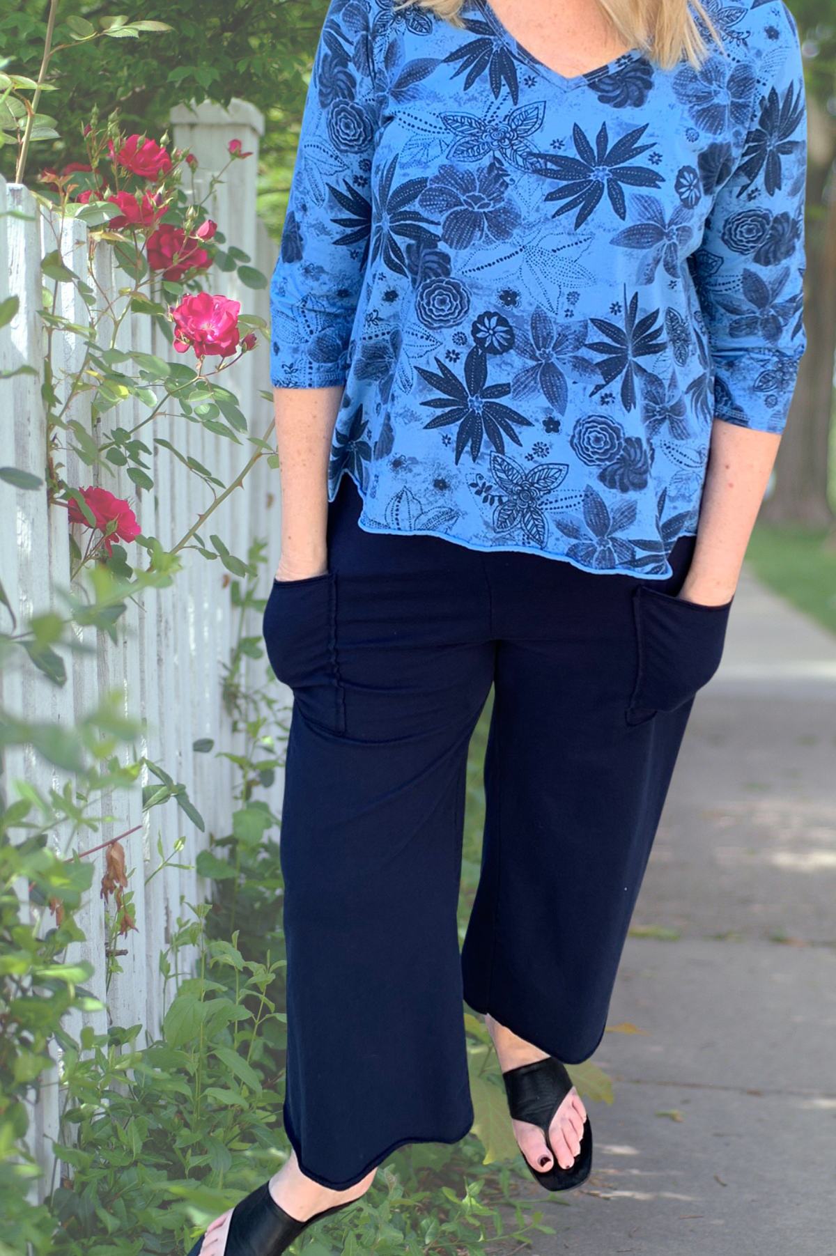 Prairie Cotton V-Neck Godet Back Tunic-Indigo Floral