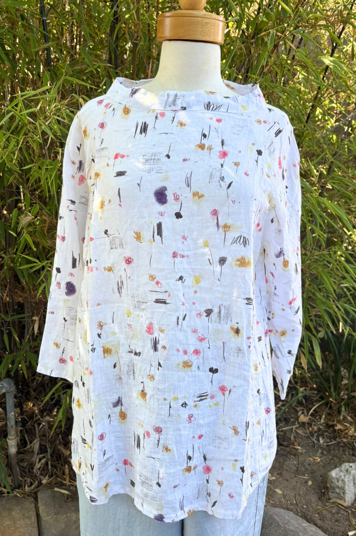 Cut Loose Linen Graffiti Stand Up Collar Long Top-White