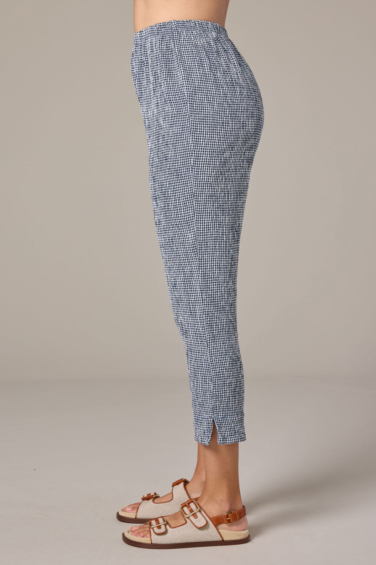 Cut Loose Crinkle Check Tapered Crop Pant for spring