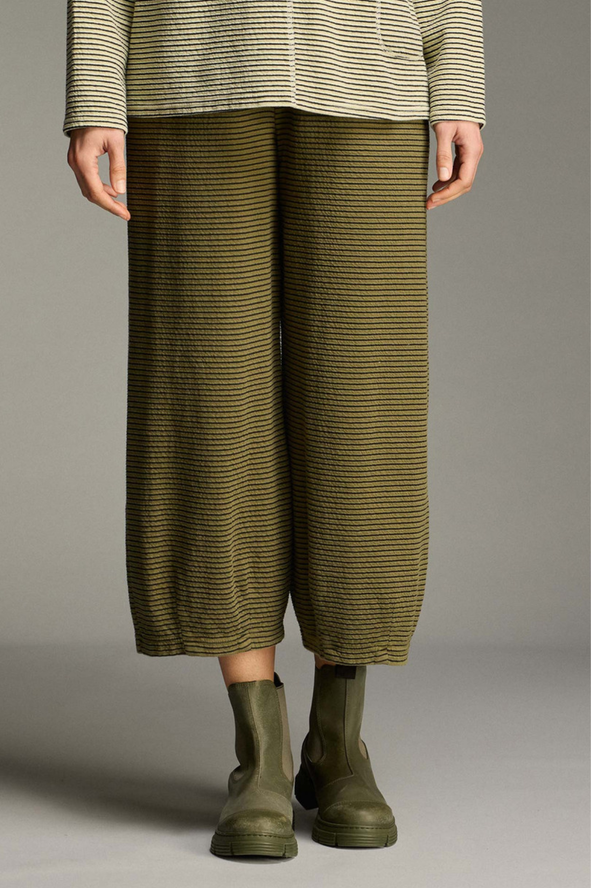 Cut Loose Black Stripe Doublecloth Cropped Pantw/Darts Fall 2026- Special Order