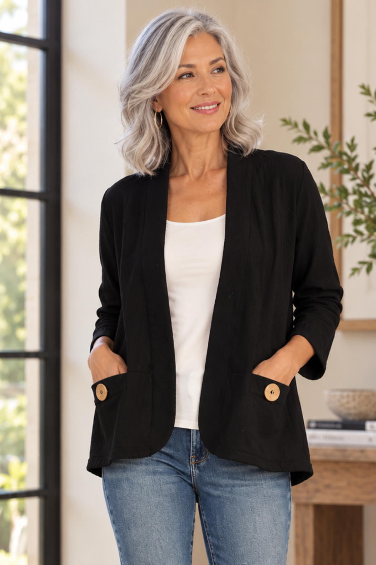 MINERAL WASHED/GARMENT DYED COTTON FLEECE JACKET
W/ POCKETS AND COCONUT BUTTON ACCENTS jess and jane