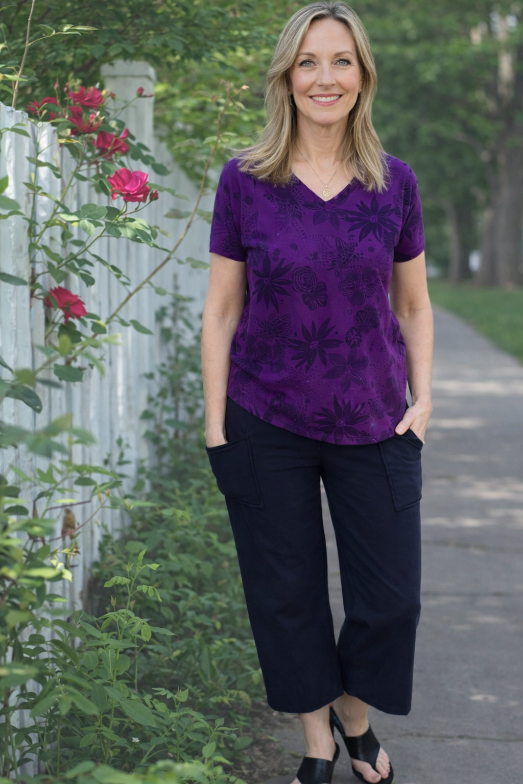 Prairie Cotton V-Neck Short Sleeve Top-Indigo Floral