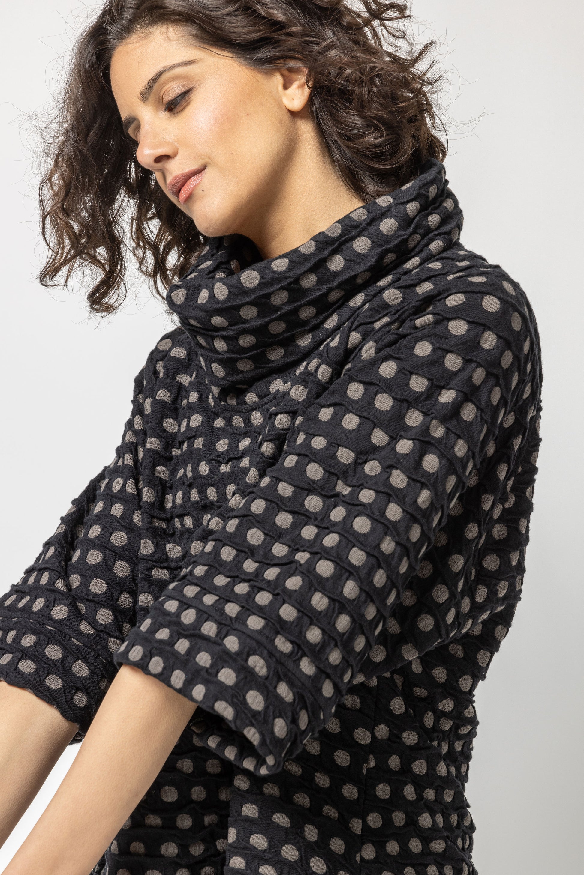 Komil Clothing Como Spot Weave Black Top